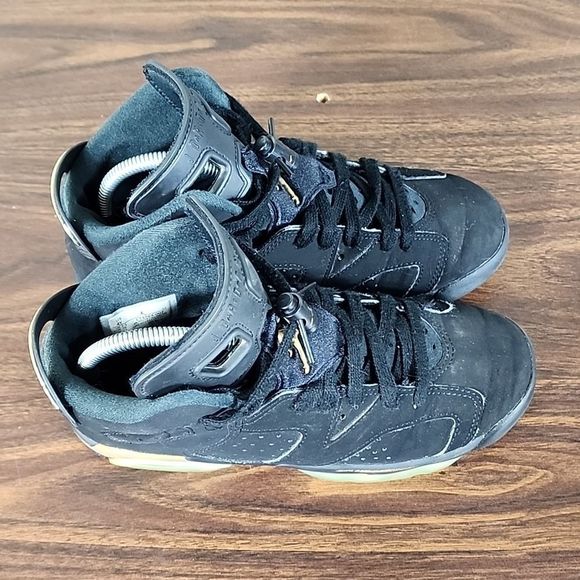 Air Jordan 6 Retro DMP GS "Defining Moment" Size 4 Youth Black And Gold - Picture 6 of 14